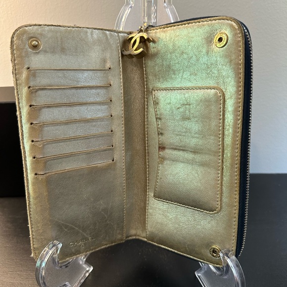 Authentic Chanel Denim Wallet, full inclusion with COA! - Picture 2 of 16